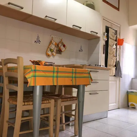 Angu Apartment *